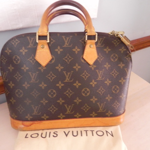 Louis Vuitton Alma no cracks/no odor - Picture 2 of 8